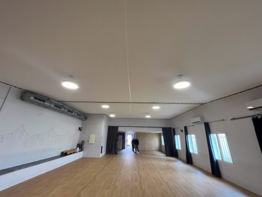 Salle de dance / Batyline Aw acoustique